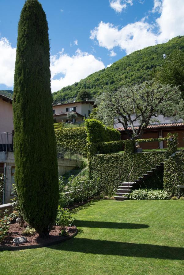 Appartement Mansarda I Cipressi à Lenno Extérieur photo